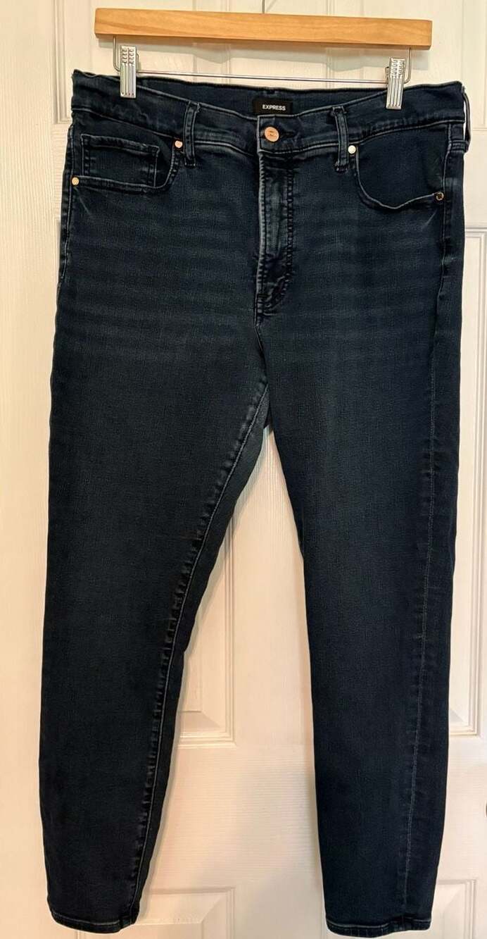 GUC Express Dark Wash Skinny Jeans with Gold Hardware, 14 short